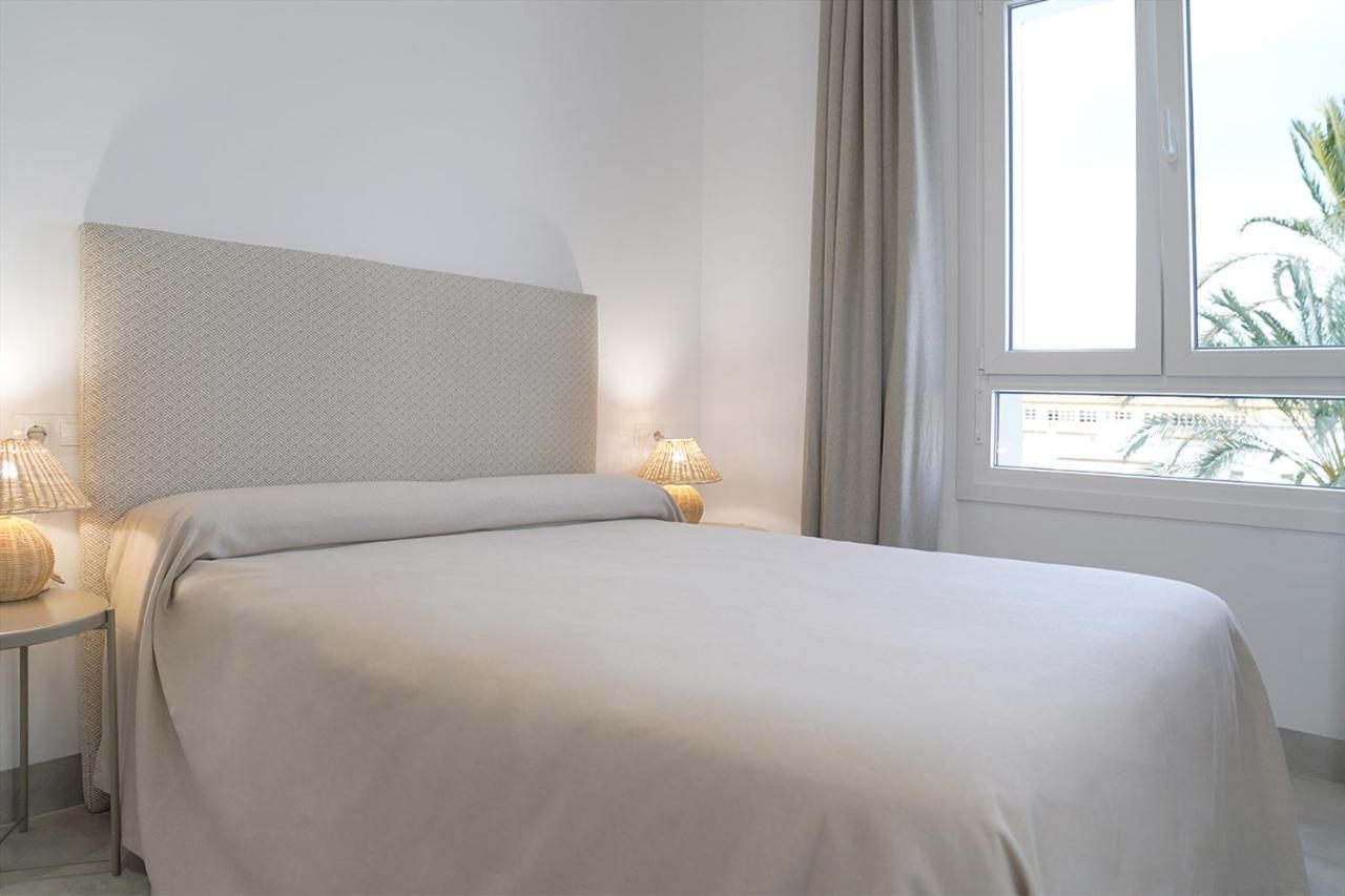Casa De La Vega Suites Chiclana de la Frontera Extérieur photo